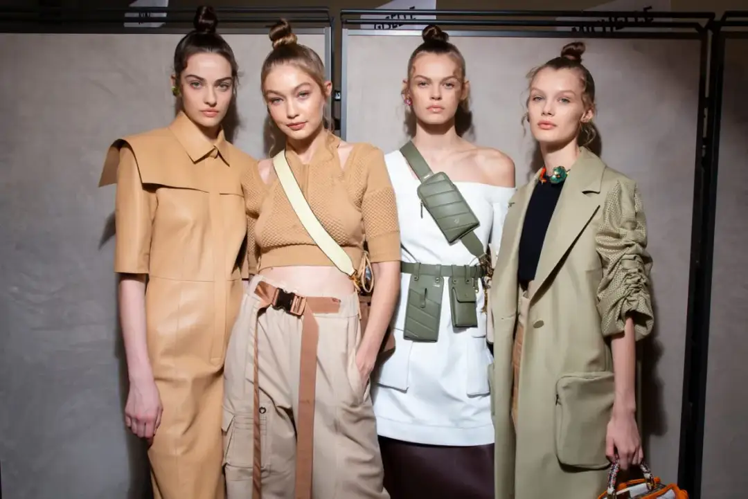 Modeling 17 lat: Jak bezpiecznie zacząć karierę w Polsce?