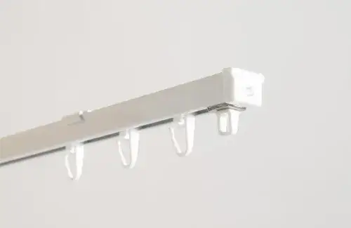 Łączność i funkcjonalność: Karnisz plastikowy - praktyczne i estetyczne rozwiązanie!