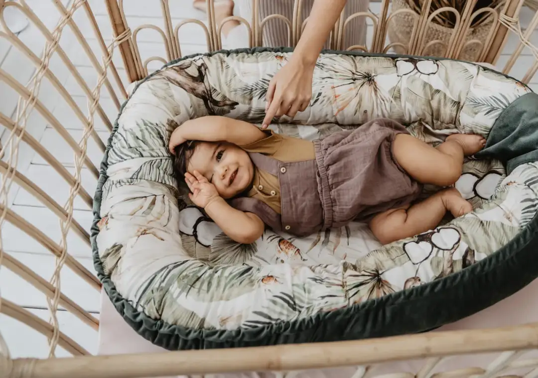 łóżeczko dla dziecka jest jak gniazdo dla komfortowego snu i bezpieczeństwa