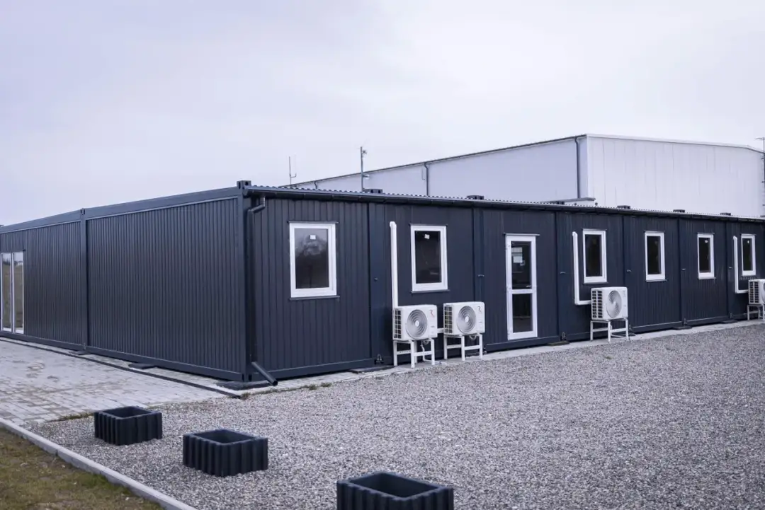 Czy kontener jest budynkiem? Kluczowe informacje prawne, które musisz znać