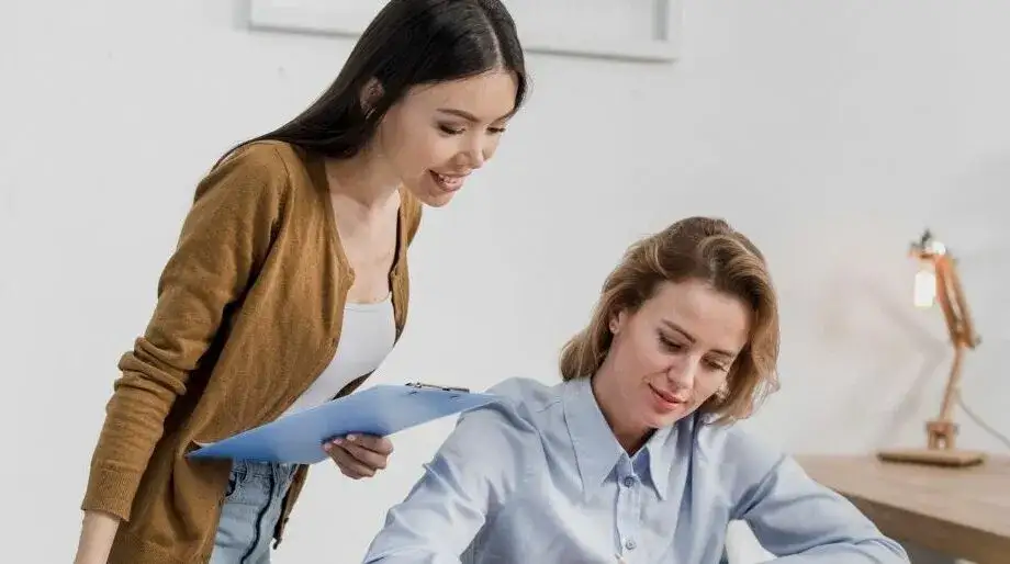 Socjologia praca po studiach: Jak uniknąć trudności w karierze?