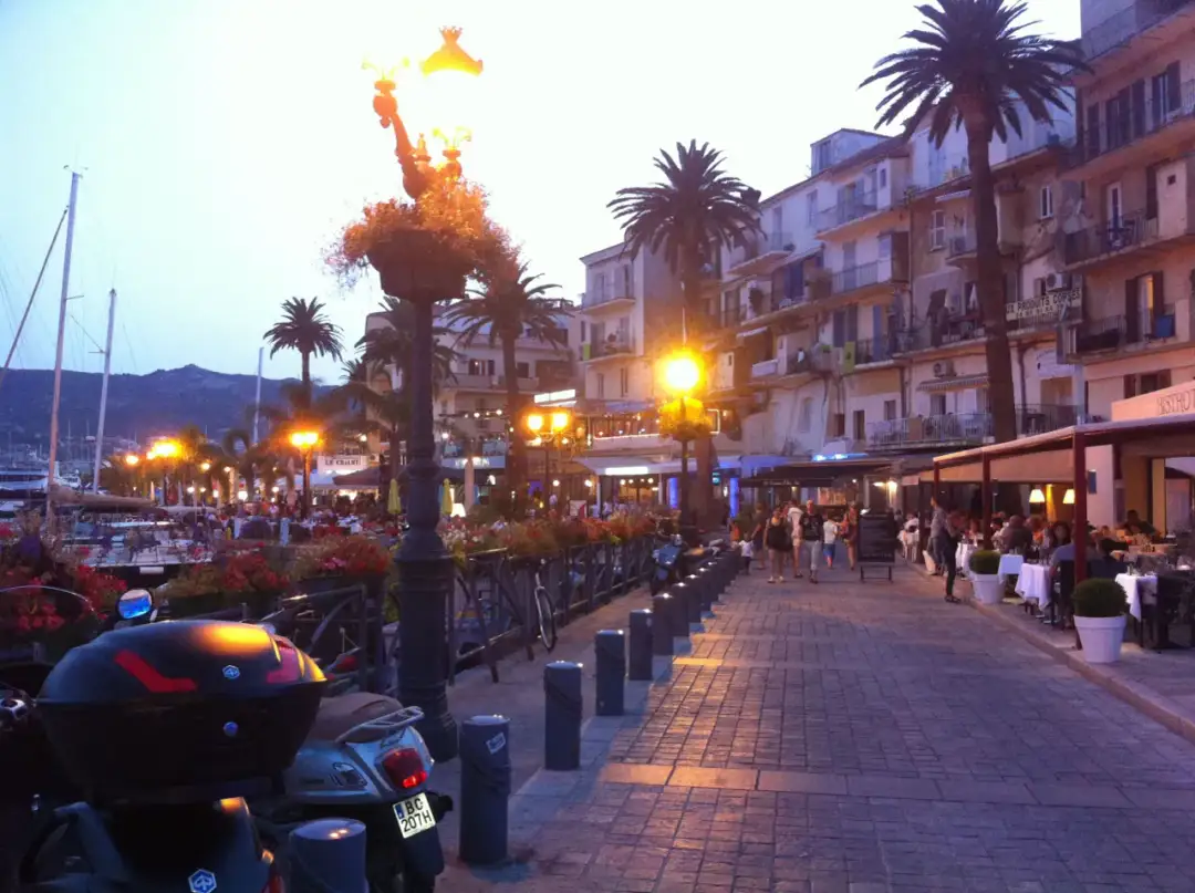 Czy na Korsyce jest bezpiecznie? Odkryj, co musisz wiedzieć przed wyjazdem