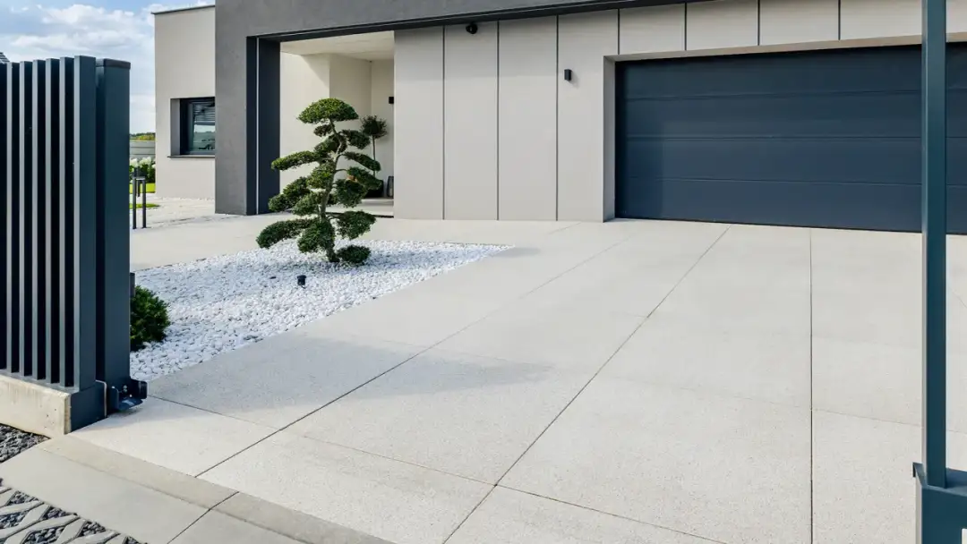 Z czego zrobić podjazd? Porównanie, koszty, trwałość wybierz idealny!