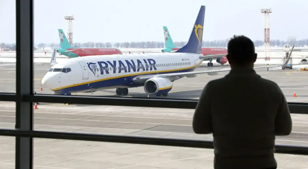 Ryanair bagaż rejestrowany ile przed odlotem, aby uniknąć problemów