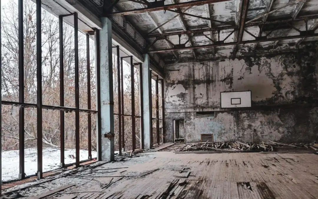 Czarnobyl w Ukrainie: Historia, atrakcje i bezpieczna podróż do Zony