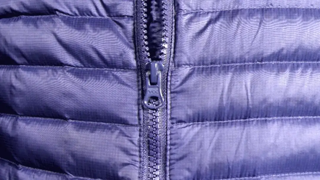 Jak naprawić zamek w bluzie? Sprawdzone metody DIY krok po kroku