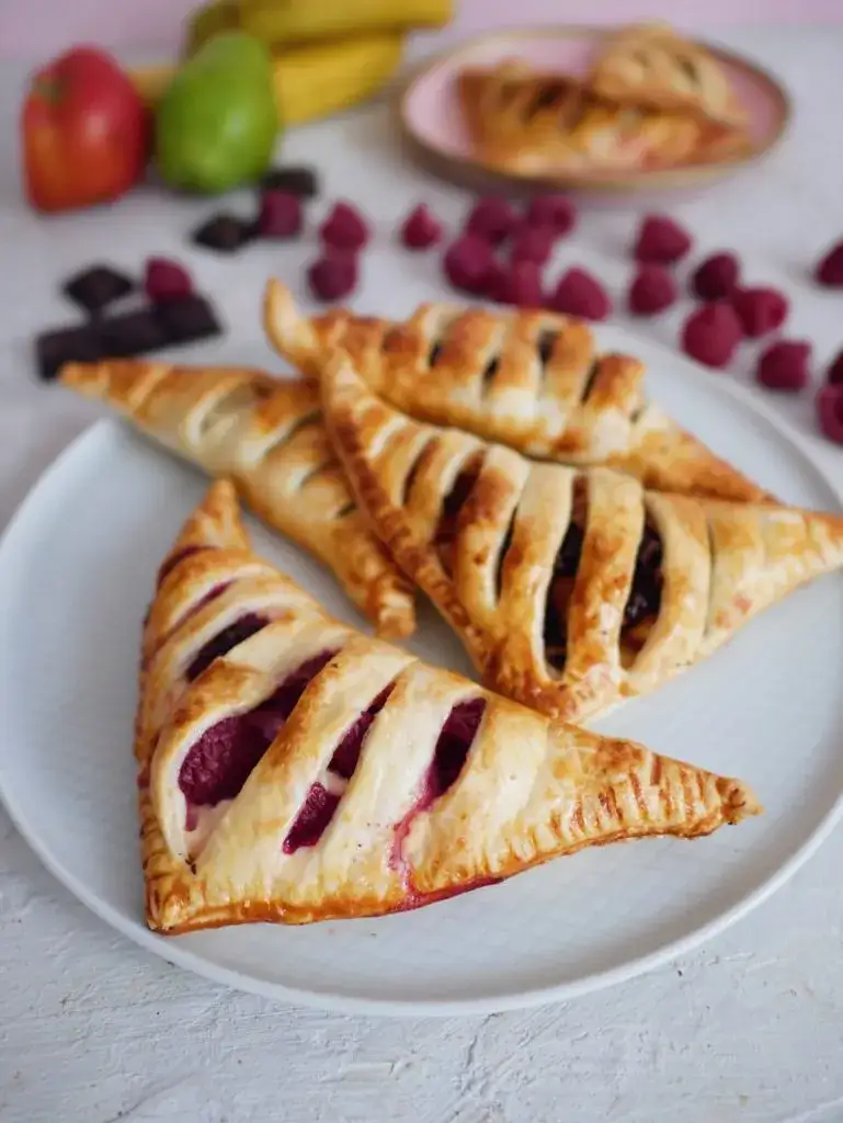 Proste i pyszne słodkości z ciasta francuskiego – pomysły na desery w kilka minut