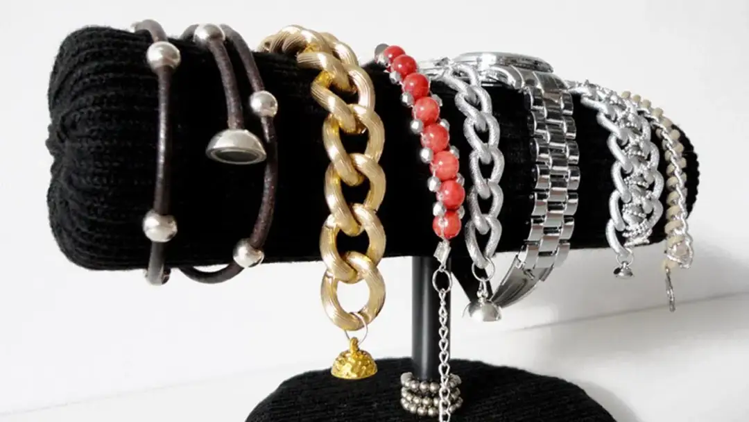 Organizer na opaski DIY: 4 pomysły na porządek w akcesoriach