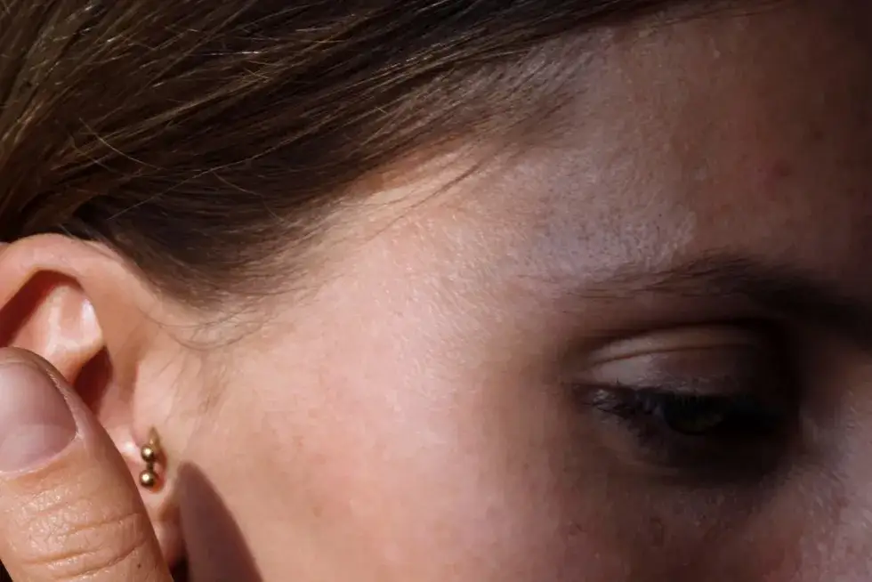 Tragus jaki kolczyk: Wybierz najlepszy kolczyk dla swojego ucha