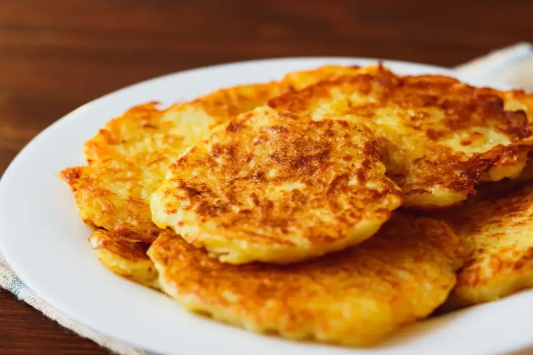 Jakie przyprawy do placków ziemniaczanych, by uniknąć mdłego smaku?