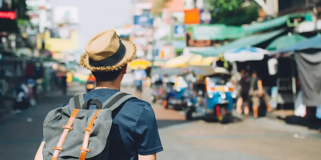 Tanie noclegi za granicą: 7 trików, by podróżować więcej za mniej