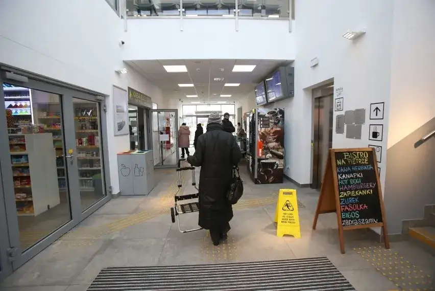 Jak dojść z dworca pkp na dworzec pks w Katowicach - proste wskazówki