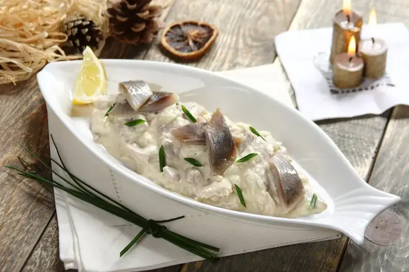 Śledzie na wigilię | Przepisy na wigilijne śledzie i śledź wigilijny