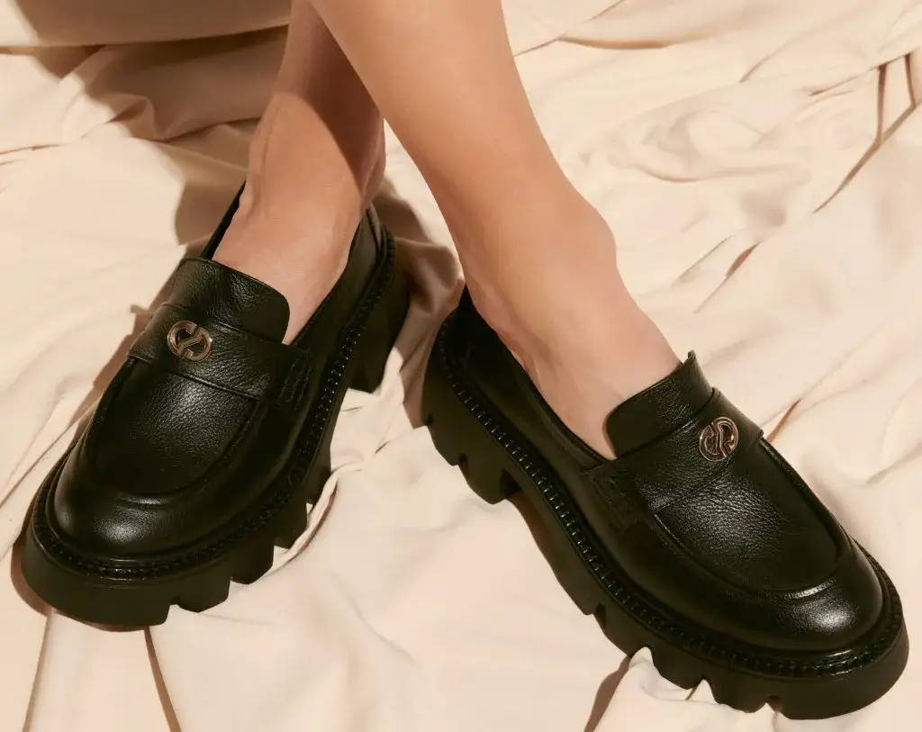 Buty na grubej podeszwie: nazwy, typy, stylizacje. Przewodnik eksperta
