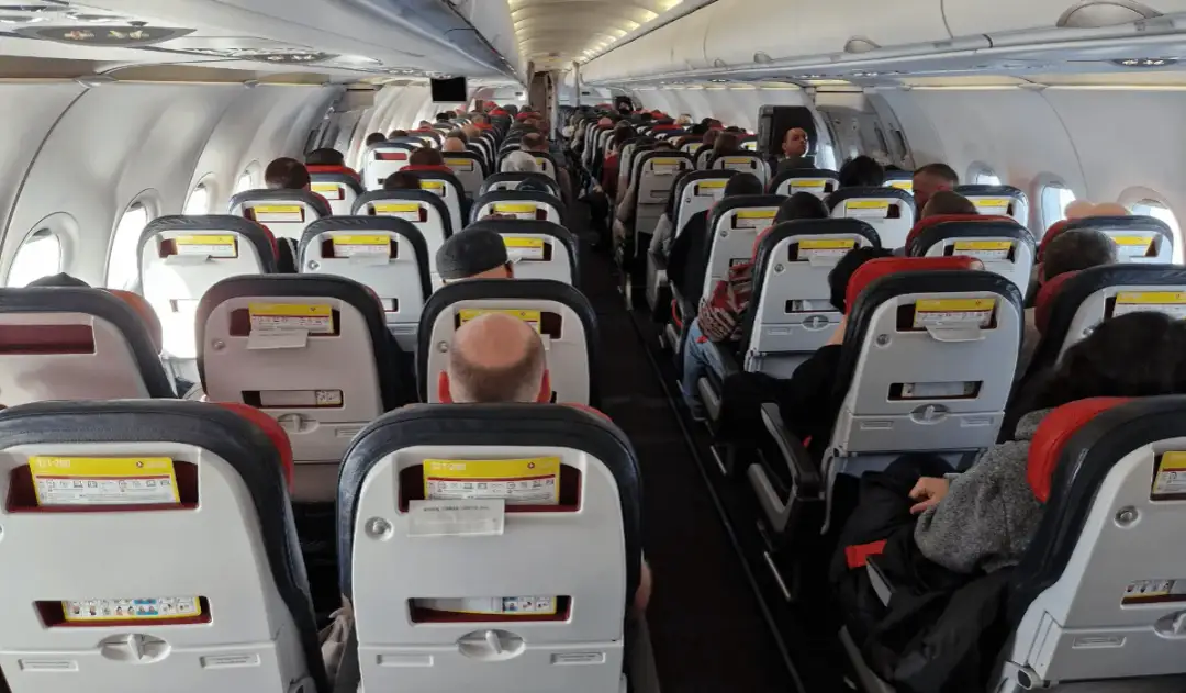 Czy można zabrać kanapki do samolotu Wizz Air i uniknąć problemów?