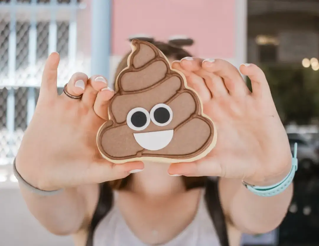 Sen o robieniu kupy: Co mówi o twoich emocjach i wewnętrznym ja?