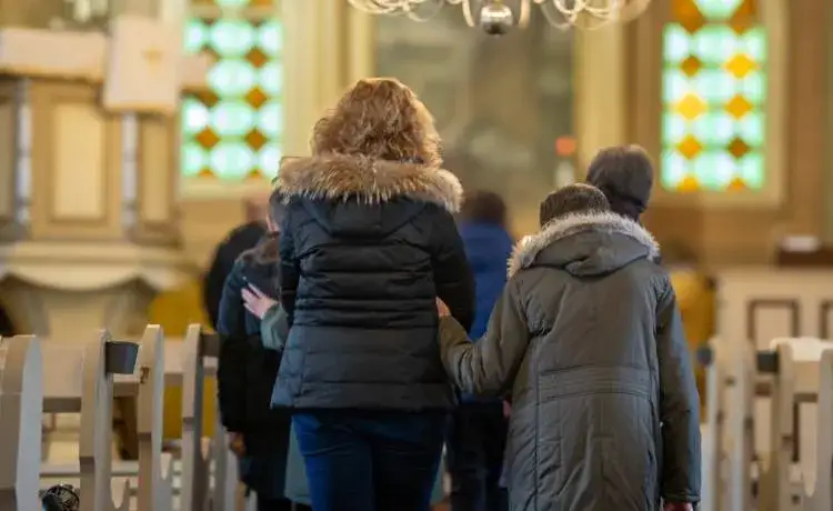 Czy w Nowy Rok trzeba iść do kościoła? Oto co mówią przepisy kościelne