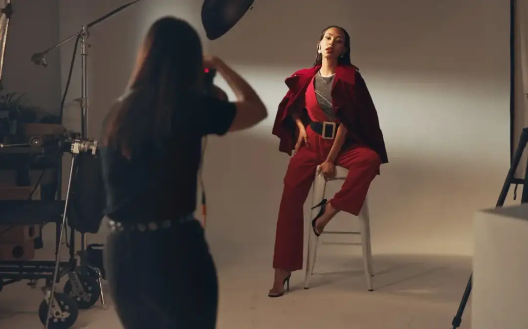 Fotograf: Co robi, ile zarabia i jak zacząć? Przewodnik