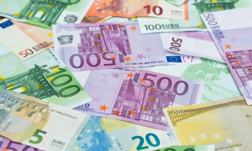 Euro banknoty - Nominały, wygląd i historia wspólnej waluty