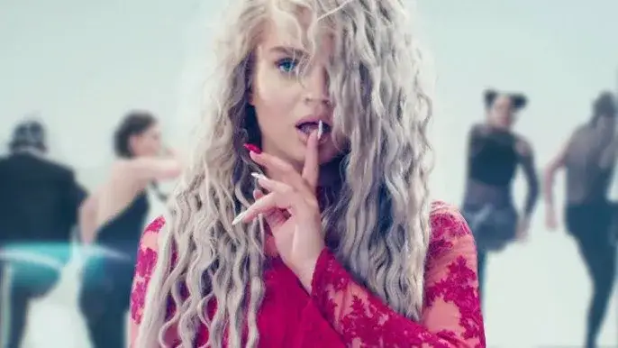 Sarsa – Jakie są tekst i analiza utworu "Bronię Się"? Co warto wiedzieć?