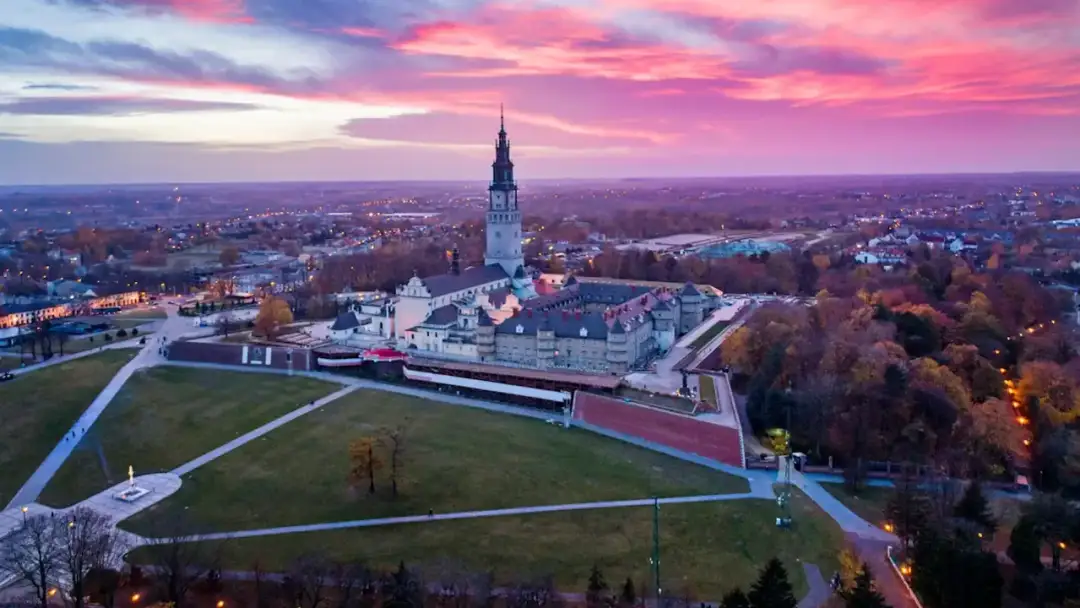 Częstochowa: 7 miejsc pielgrzymkowych i historycznych, które warto odwiedzić