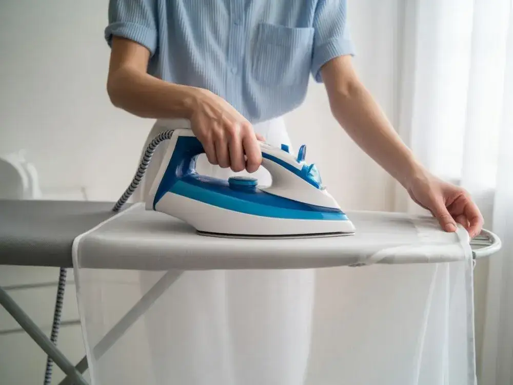 Jak prasować firany z woalu bez ryzyka ich zniszczenia?