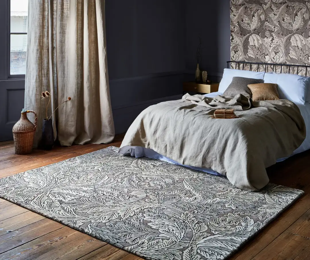 Jak ułożyć dywan w sypialni: 5 praktycznych sposobów i triki