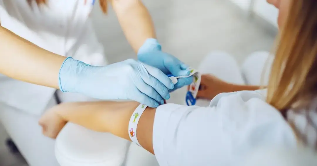 Jakie badania krwi na NFZ są dostępne i jak je uzyskać?