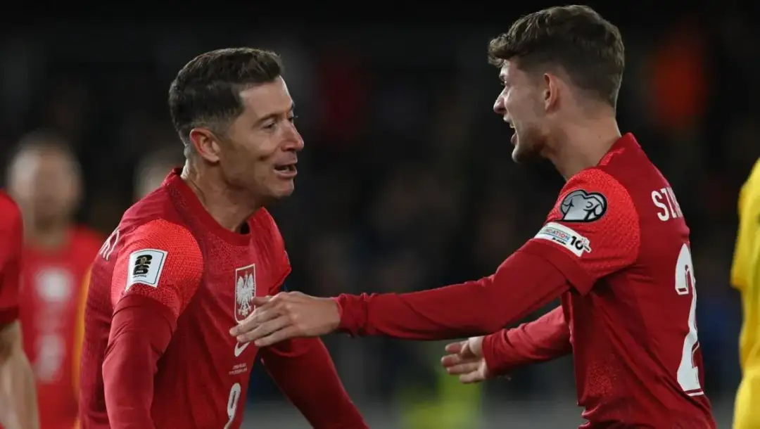 Z kim dzisiaj gra Polska w piłkę nożną? Ostatnie mecze i plany