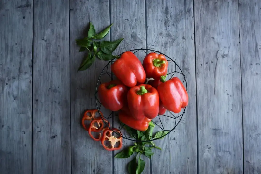 Papryka dla kota: Słodka tak, ostra nigdy! Co musisz wiedzieć?