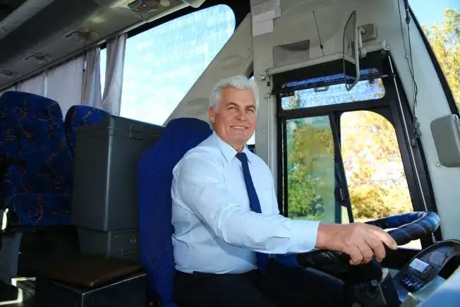 Ile wynosi emerytura kierowcy autobusu? Sprawdź, co musisz wiedzieć