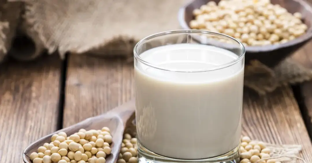 Czy mleko roślinne można gotować? Oto co musisz wiedzieć!