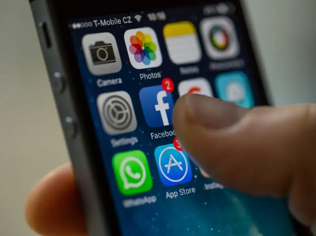 Jak dodać flagę na Facebooku i wyróżnić swój profil w prosty sposób