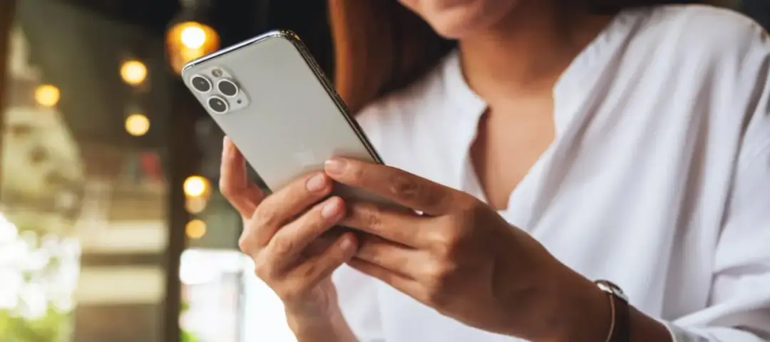 Jak wyłączyć roaming w iPhone i uniknąć wysokich opłat za granicą