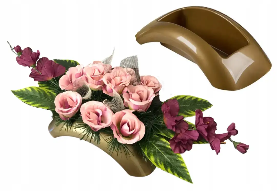 Czym zalać doniczkę na cmentarz, aby kwiaty długo przetrwały