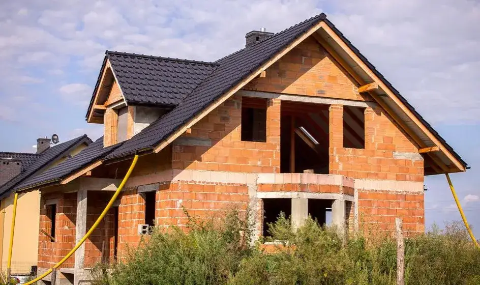 Ile kosztuje dom w stanie deweloperskim? Poznaj ceny 2023