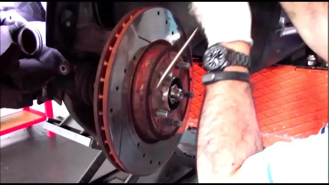 Todo lo que necesitas saber sobre pastillas y discos de freno para tu seguridad