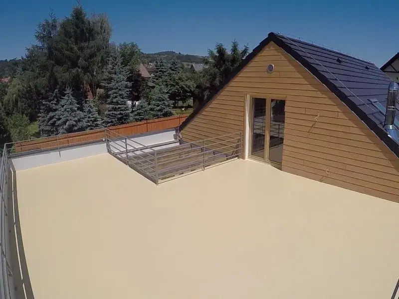 Jak wybrać najlepszą farbę na taras? Skuteczna ochrona i estetyka