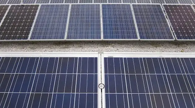 Moduł fotowoltaiczny 320W: Wszystko o wydajności i parametrach