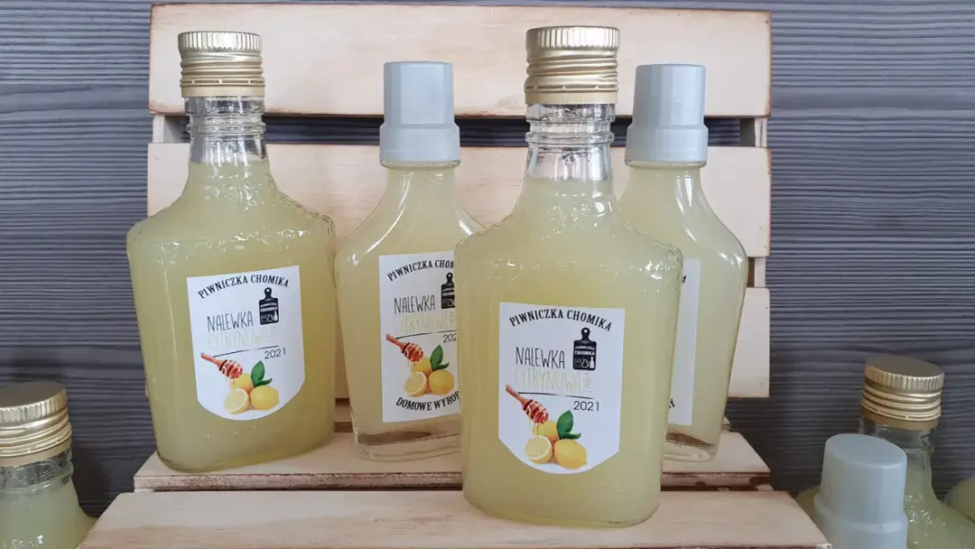 Jak bezpiecznie rozrobić spirytus z miodem i cytryną – prosty przepis i wskazówki