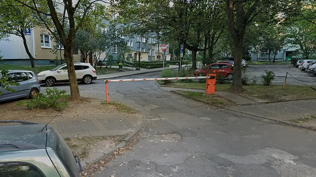 Jak otworzyć szlaban na osiedlu - proste metody i porady na każdą sytuację