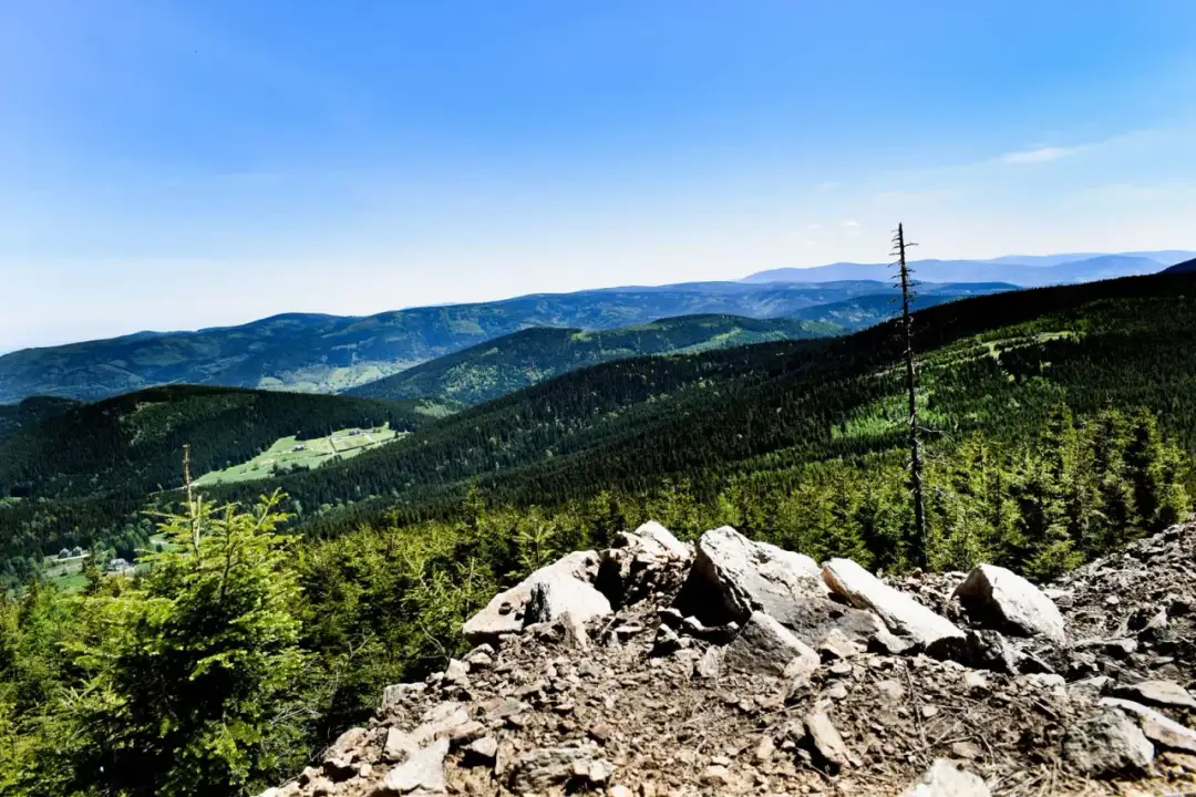 Czarna Góra - poznaj różne szczyty i ich unikalne cechy