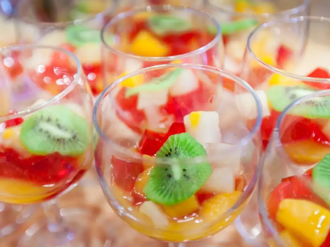 Galaretka nie tężeje? Poznaj owoce, których musisz unikać