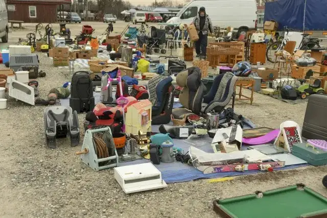 Giełda Słomczyn: co można kupić i czego unikać na zakupach