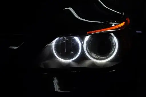 Jakie żarówki do ringów w BMW E60? Sprawdź najlepsze opcje!