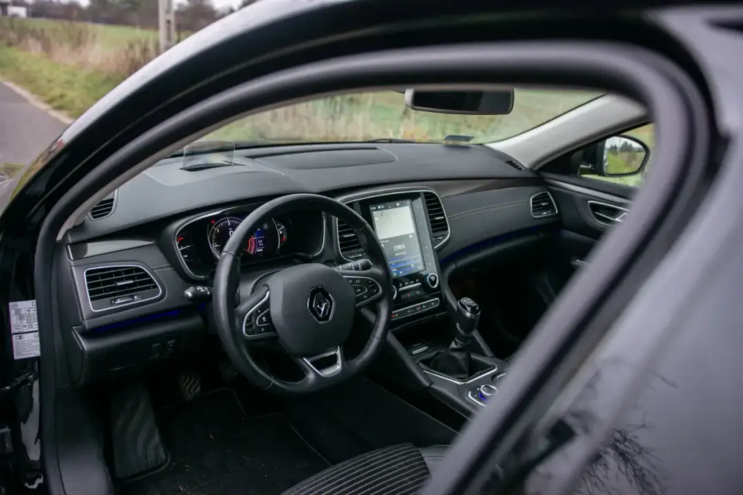 Talisman Renault – Wnętrze, opinie i kluczowe cechy modelu Talisman