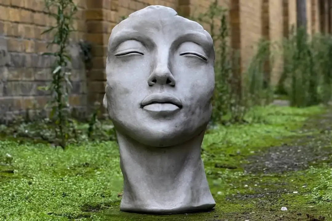 Lebensgroße Frauenskulptur kaufen: Stil, Material & Preis-Guide