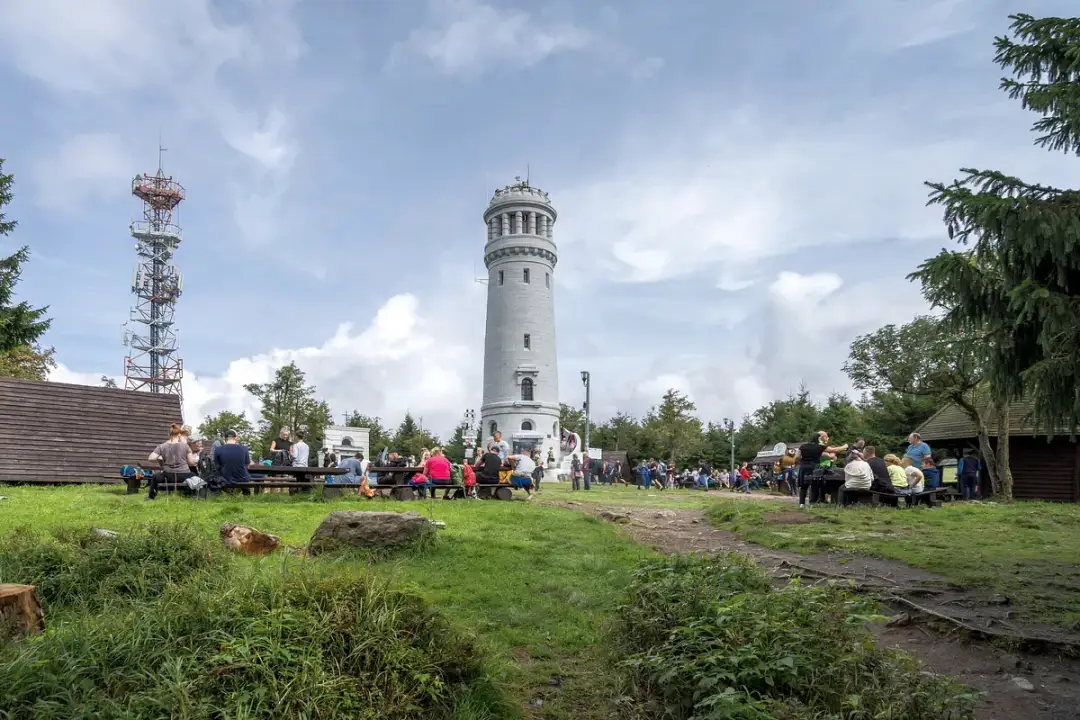 Wielka Sowa - Jak zdobyć szczyt - Szlaki, wieża, porady