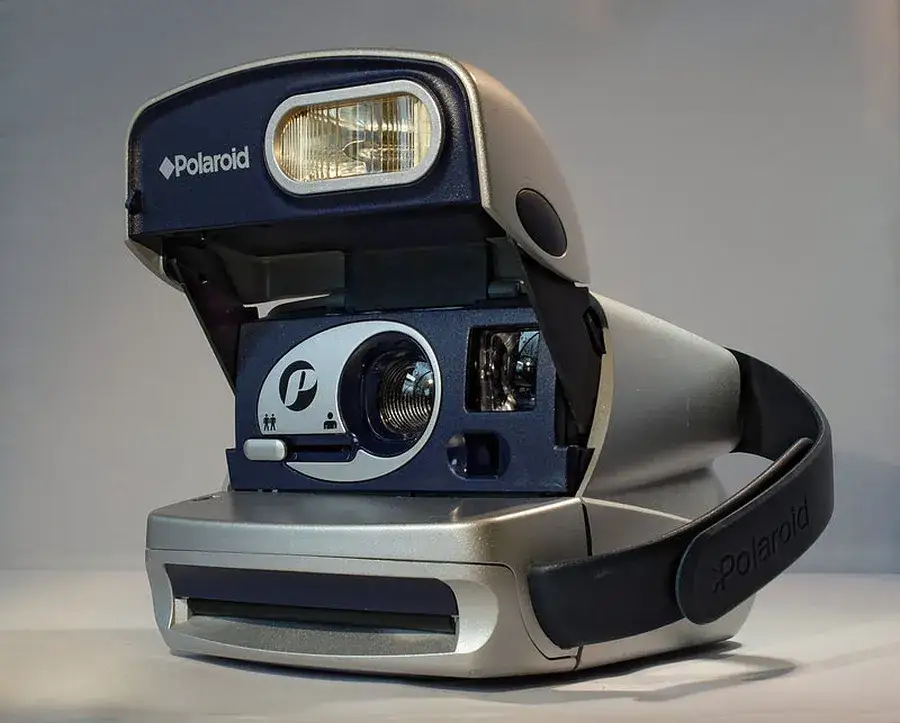 Historia wynalezienia aparatu fotograficznego - przełomowe momenty w dziejach