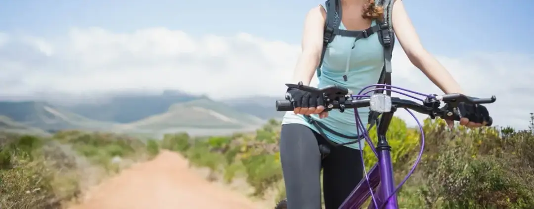 Jak wybrać lekki rower damski? Kluczowe cechy i porady dla Ciebie